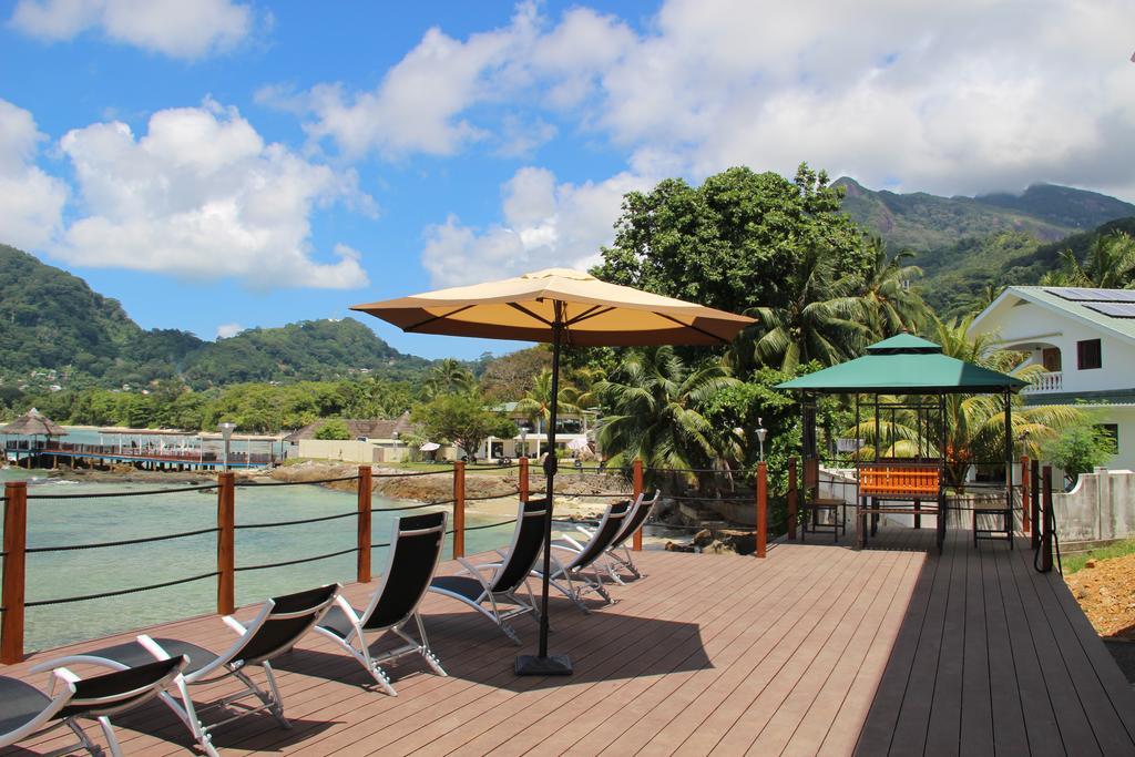 Surfers Cove Apartments Bel Ombre Luaran gambar